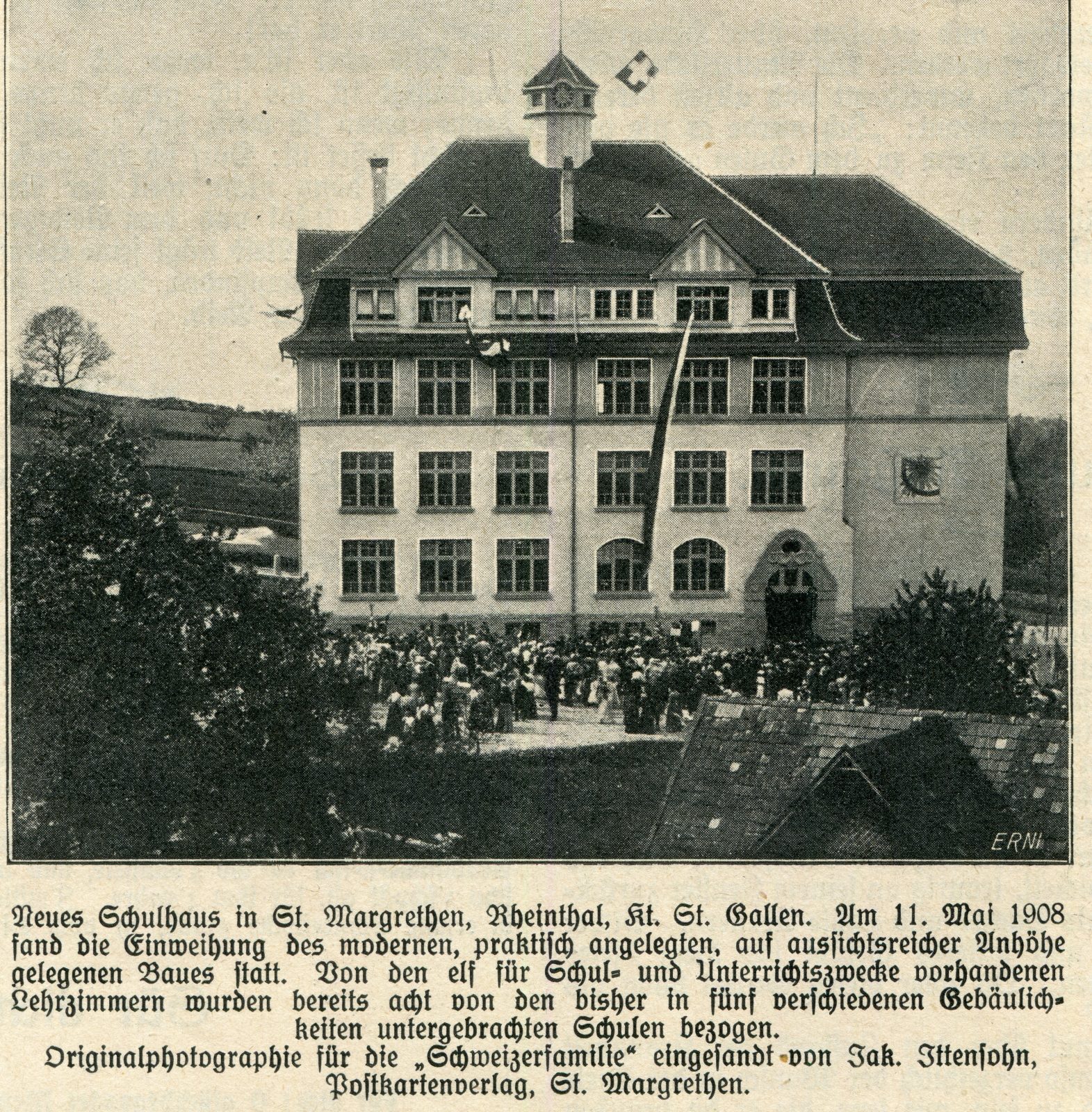 Zeitungsausschnitt zur Einweihung des Rosenberg-Schulhauses