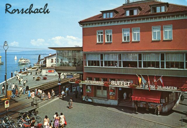 Hafenbahnhof mit Seeterrasse und Buffet