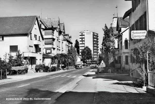 St. Gallerstrasse mit Restaurant Löwengarten