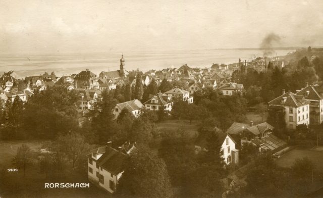 Gesamtansicht mit Kirche St. Kolumban