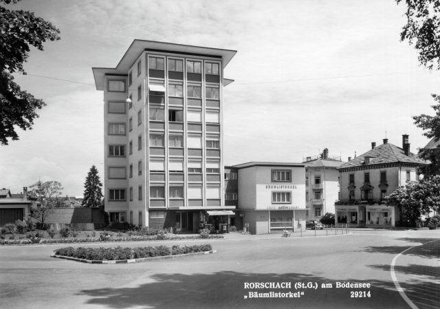 Wohnhochhaus und Café-Restaurant Bäumlistorkel