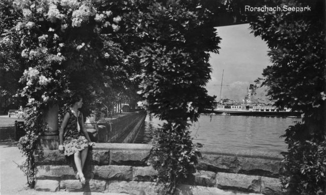 Idylle im Seepark mit Raddampfer „Friedrichshafen“