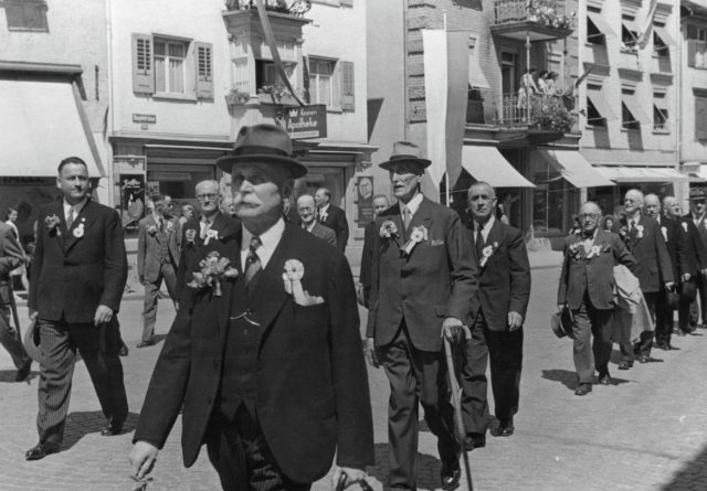 Festumzug zur 1000-Jahr-Feier an der Hauptstrasse