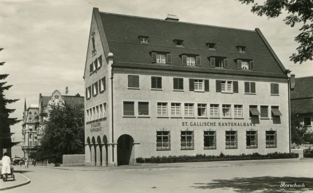 St. Gallische Kantonalbank mit Blickachse zum Hafenquai