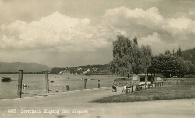 Uferpromenade beim Eingang zum Seepark