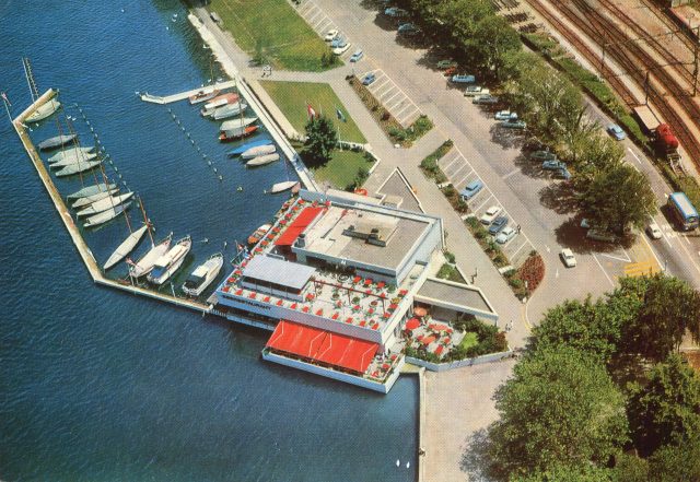 Luftaufnahme Seerestaurant mit Bootshafen