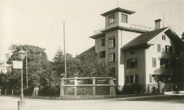 Herrschaftliche Villa mit Aussichtsturm