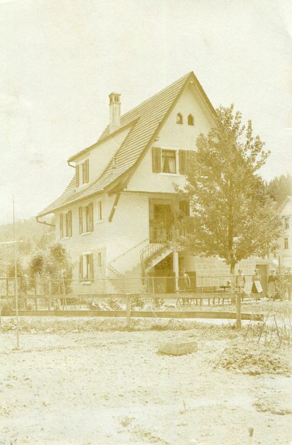 Wohnhaus im Heimatschutzstil mit Nutzgarten