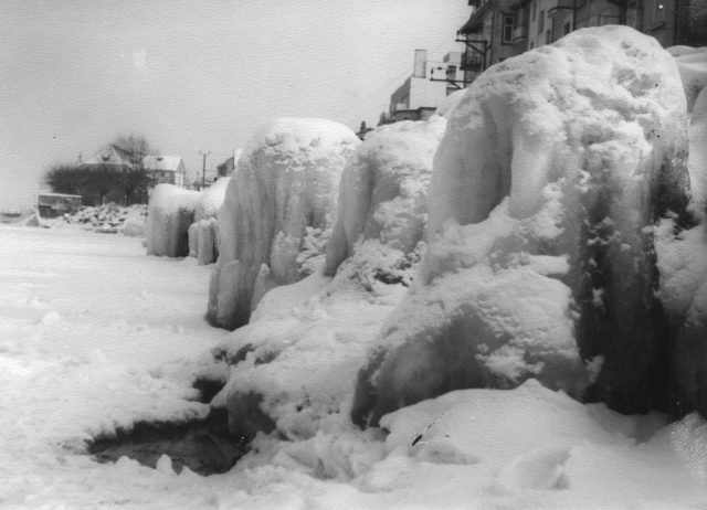 Winterliche Uferansicht während der Bodensee-Gfrörni 1963