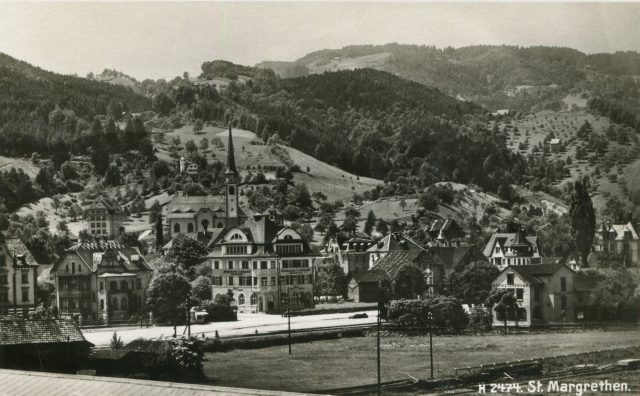 Dorfansicht mit der Rheintalischen Creditanstalt und dem Restaurant Schweizerbund