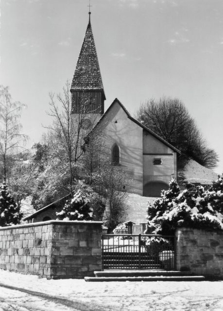 Altes Kirchlein im Winter