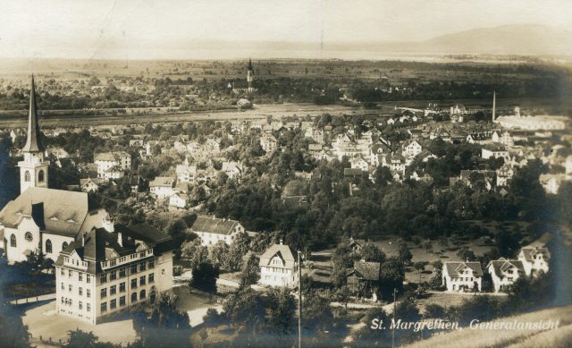 St. Margrethen mit katholischer Kirche und Schulhaus Rosenberg